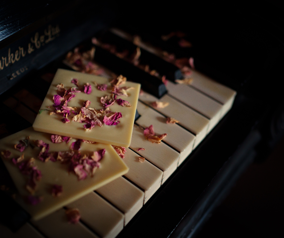 Cioccolato Bianco | Petali di Rosa Damascena